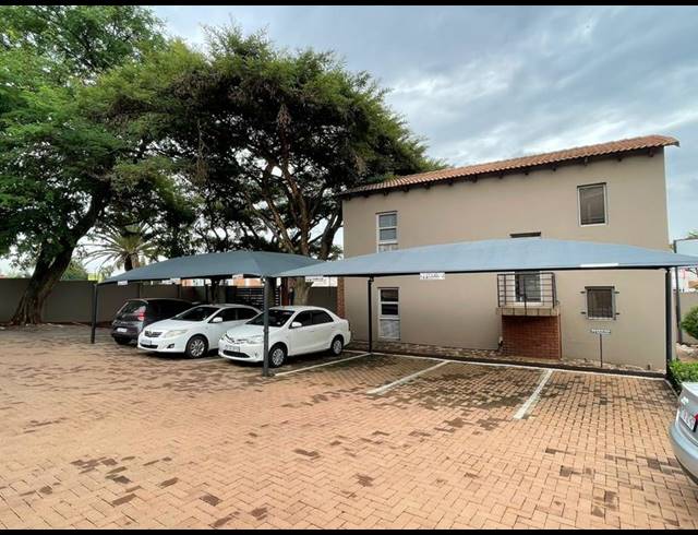BUSINESS FOR SALE IN ELDORAIGNE